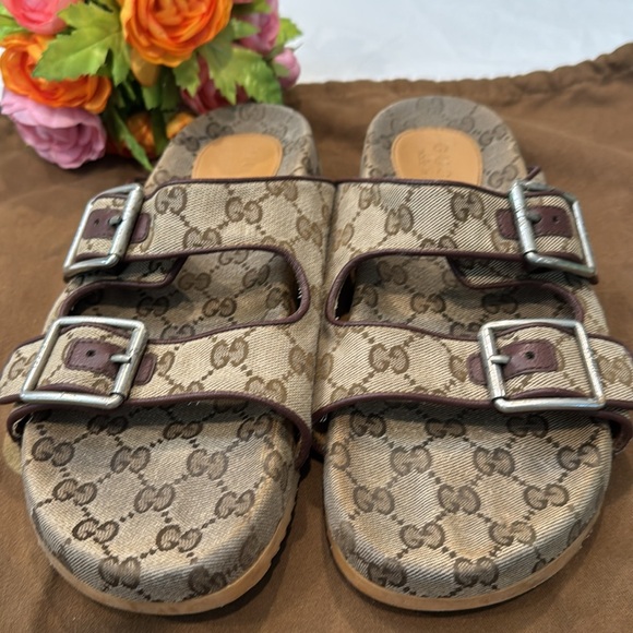 Authentic Gucci Beige Monogram MENS Buckle Slides - Picture 5 of 11